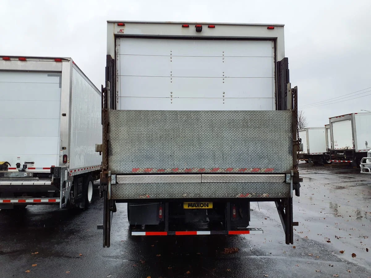 2016 Hino 338 in Bolingbrook, IL — photo 5