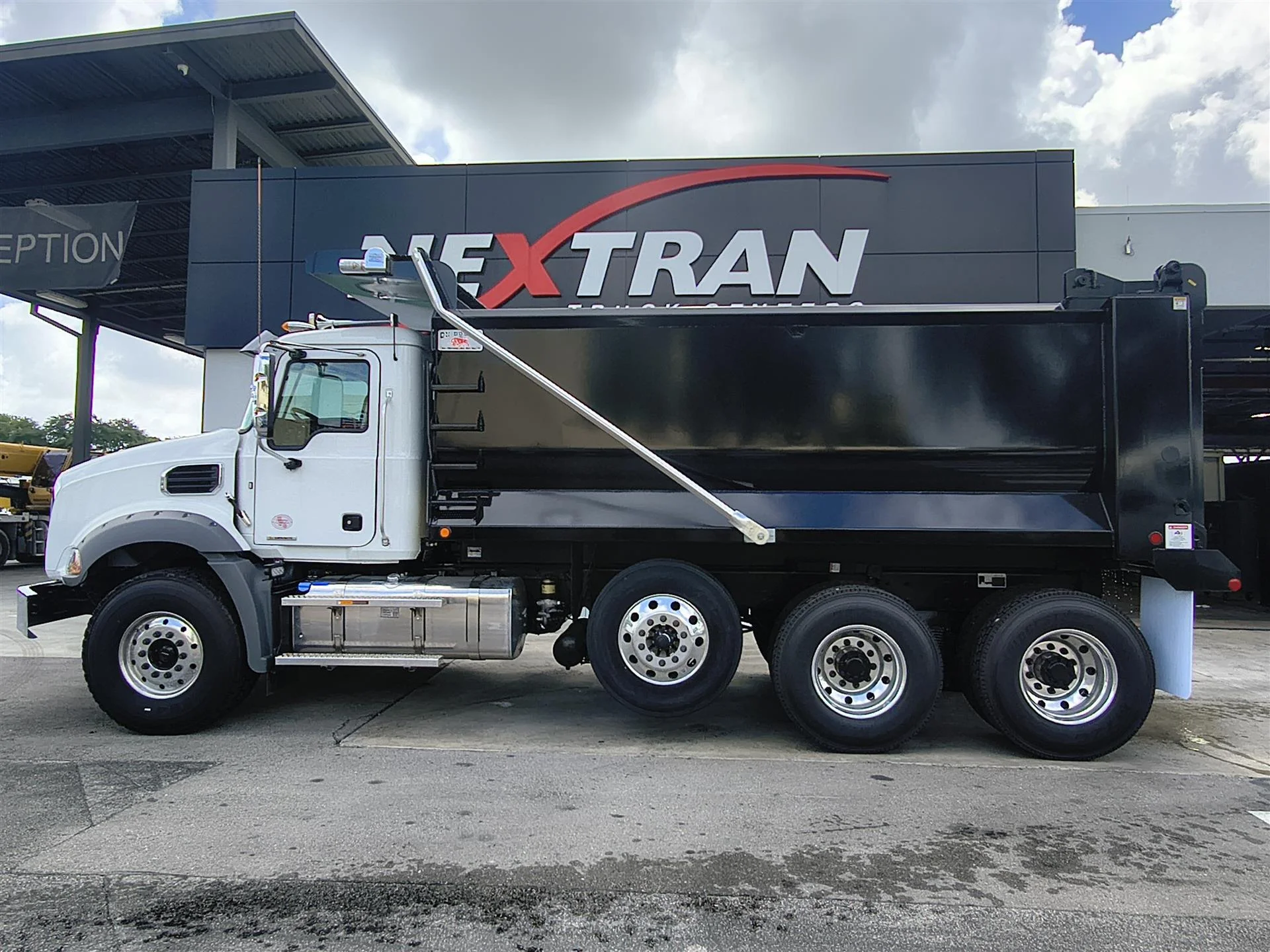 2026 Mack Granite in Miami, FL — photo 7