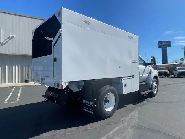 2025 Ford F-650 — photo 7