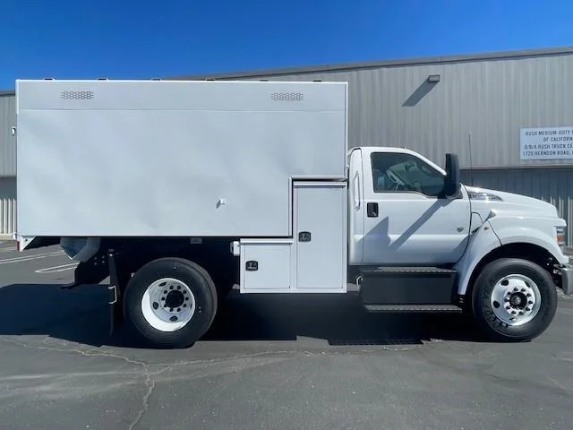 2025 Ford F-650 — photo 6