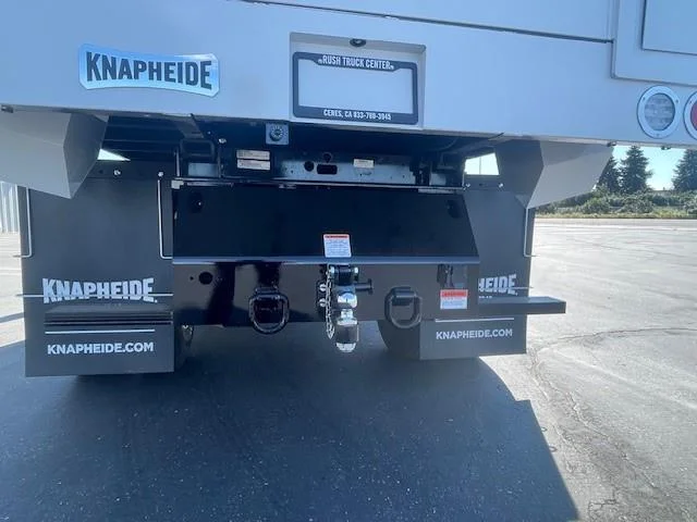 2025 Ford F-650 — photo 10