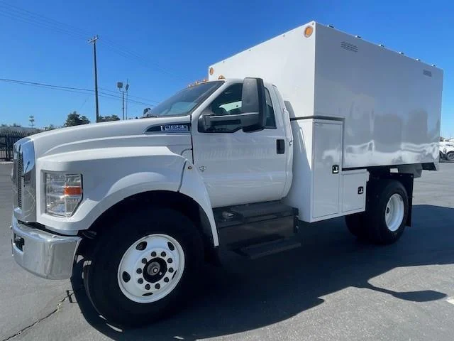 2025 Ford F-650 — photo 3