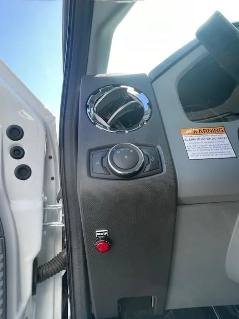 2025 Ford F-650 — photo 15
