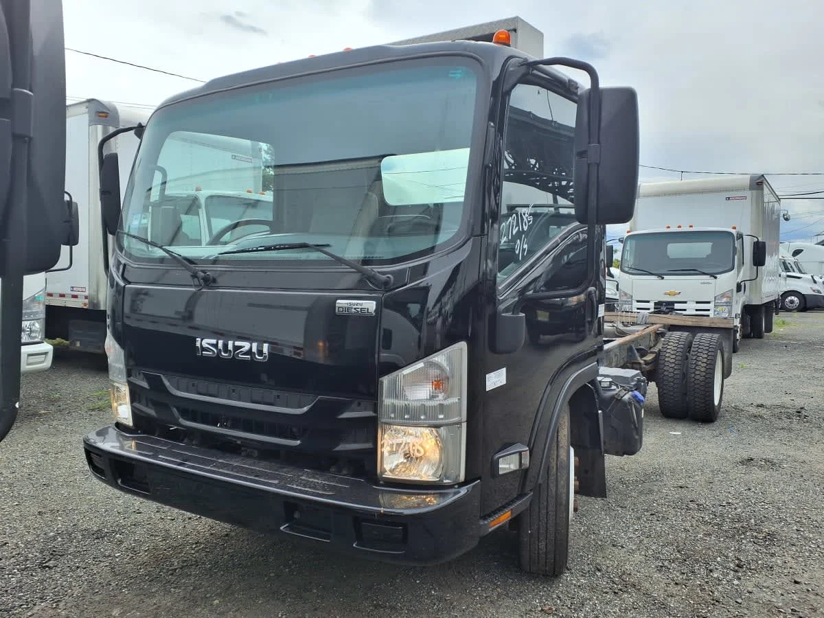 2020 Isuzu NRR - image 2