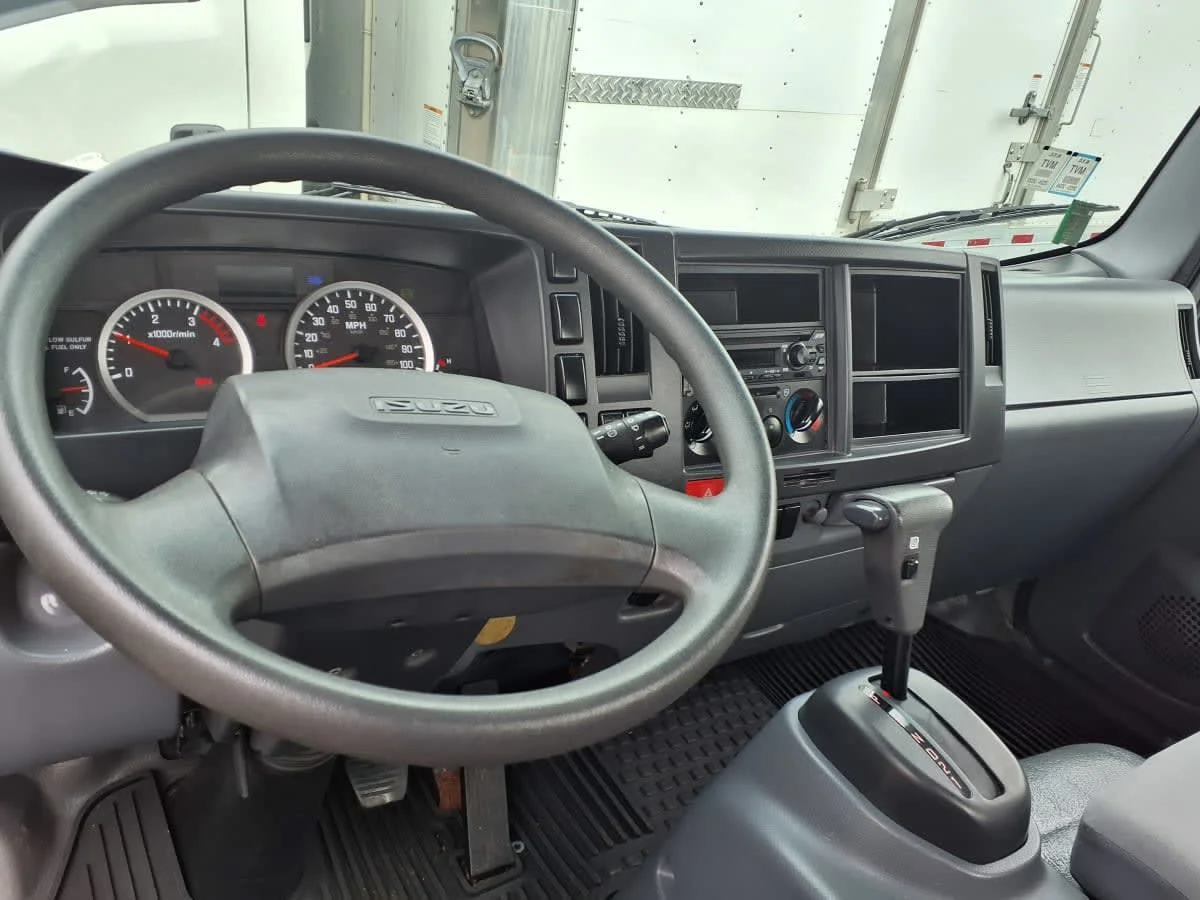 2020 Isuzu NRR - image 8