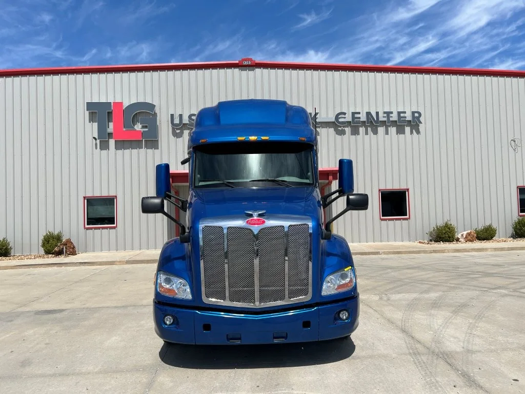 2022 Peterbilt 579 - image 3