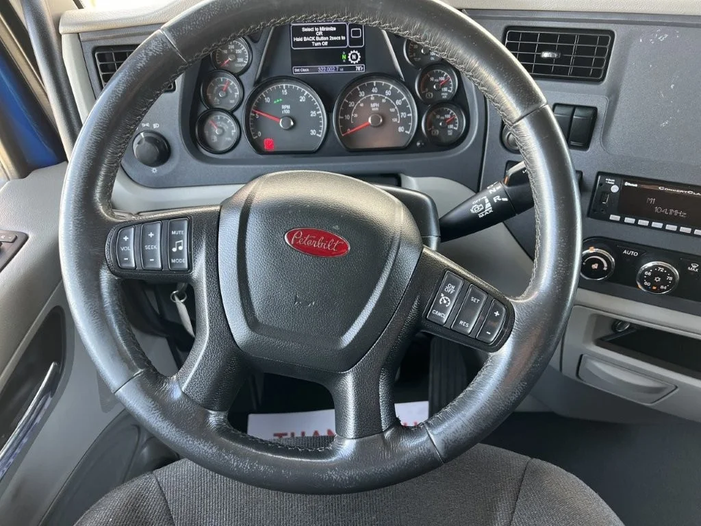 2022 Peterbilt 579 - image 11