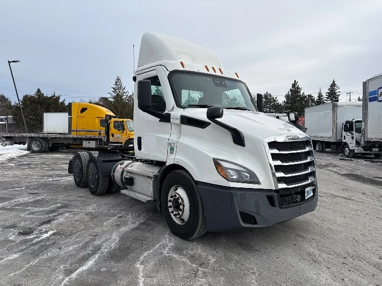 2021 Freightliner Cascadia in Albany, NY
