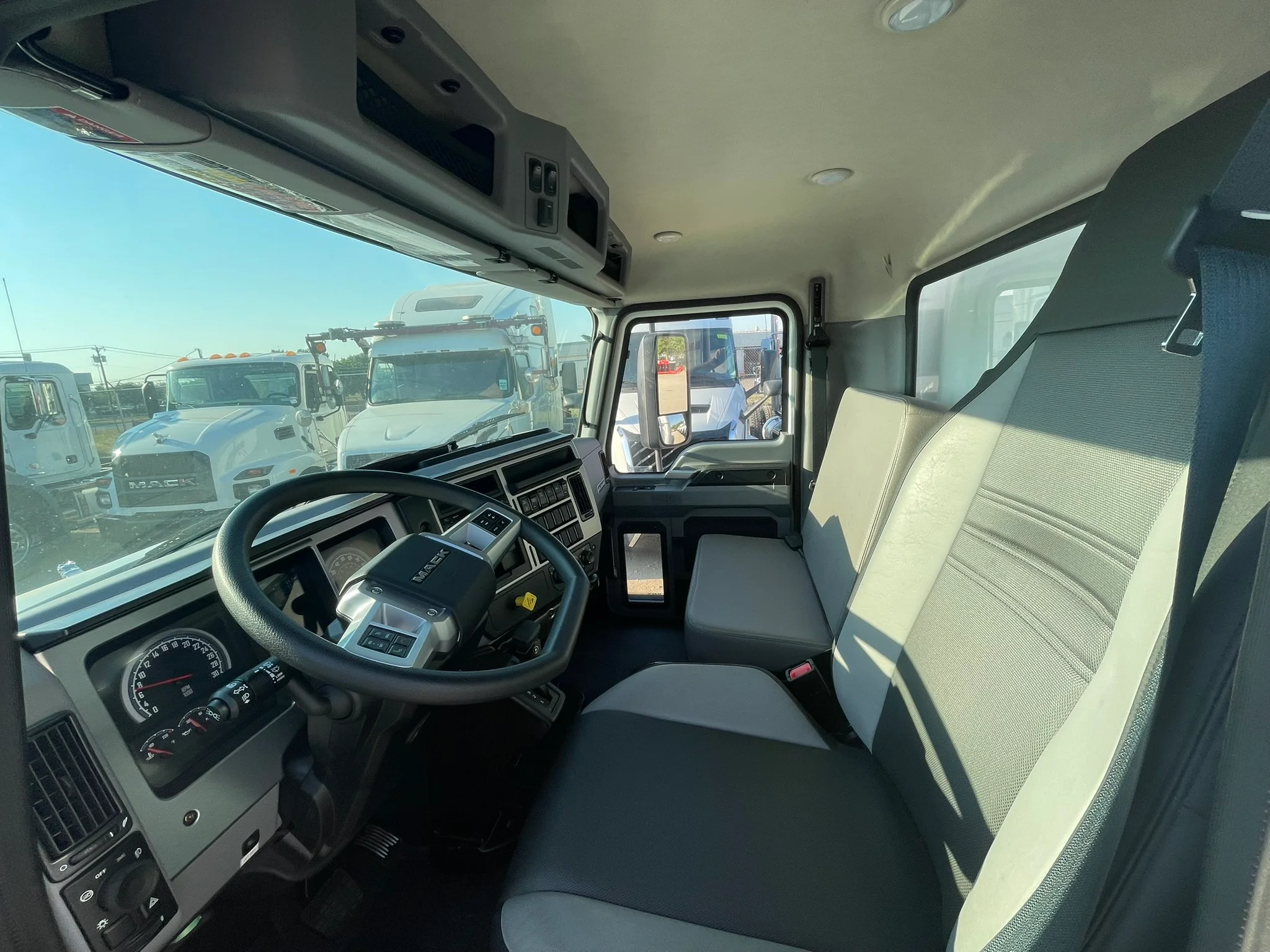 2026 Mack MD in Fort Worth, TX — photo 8