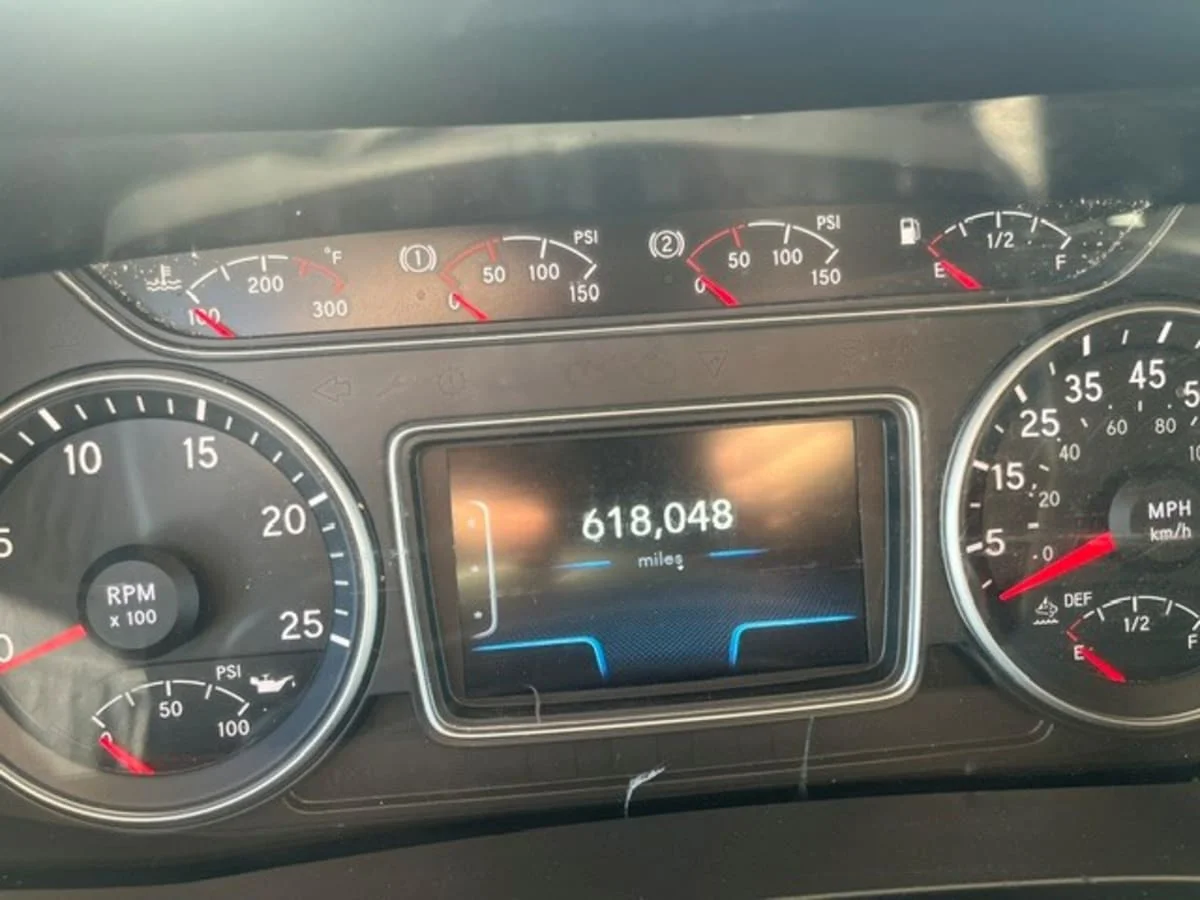 2019 International LT in Newark, NJ — photo 12