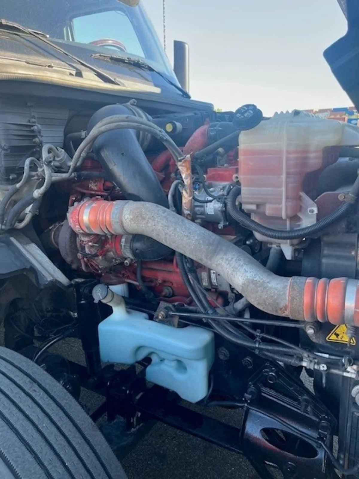 2019 International LT in Newark, NJ — photo 14