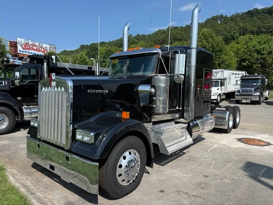 2027 Kenworth W900 in Chattanooga, TN