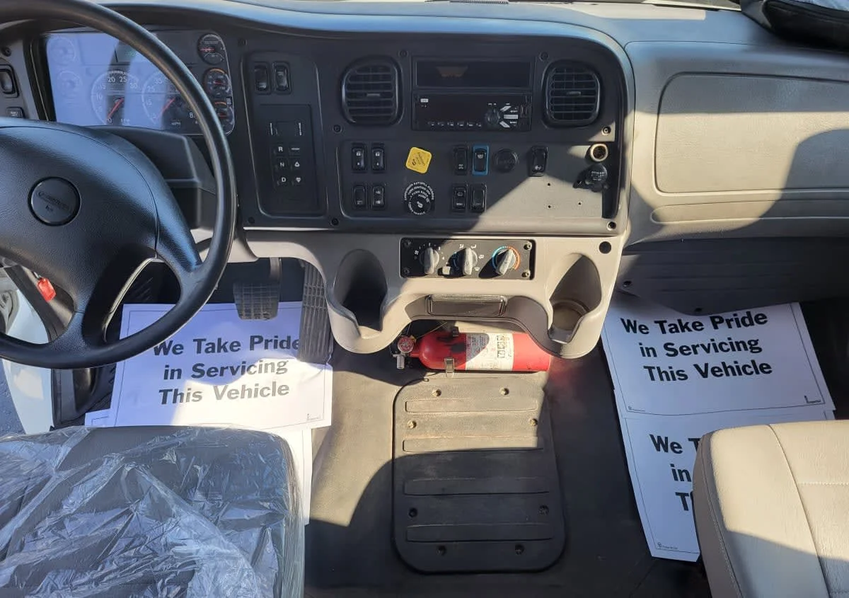 2019 Freightliner M2 106 - image 10