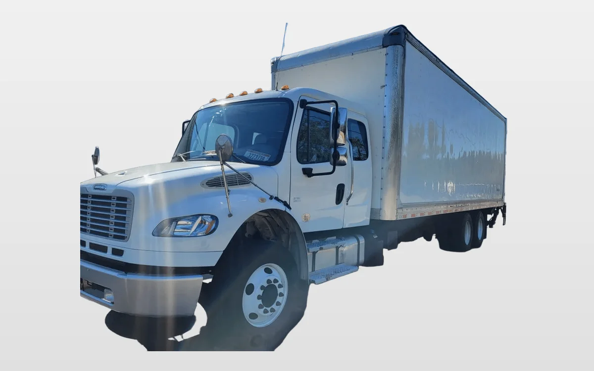 2019 Freightliner M2 106 - image 1