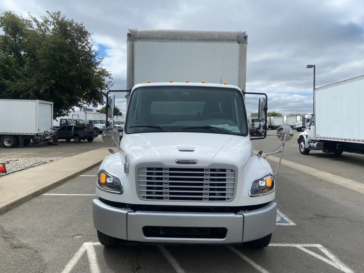 2020 Freightliner M2 106 in West Sacramento, CA — photo 2