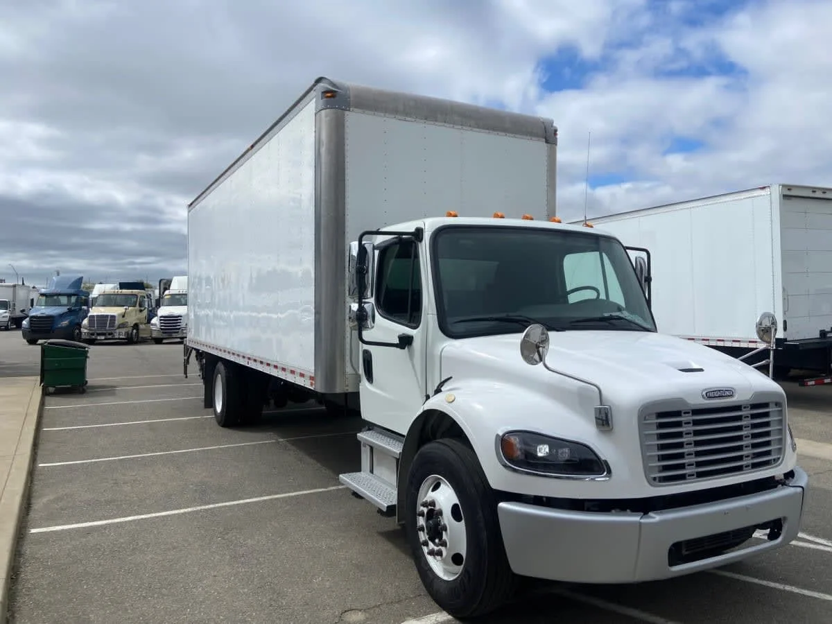 2020 Freightliner M2 106 in West Sacramento, CA — photo 3