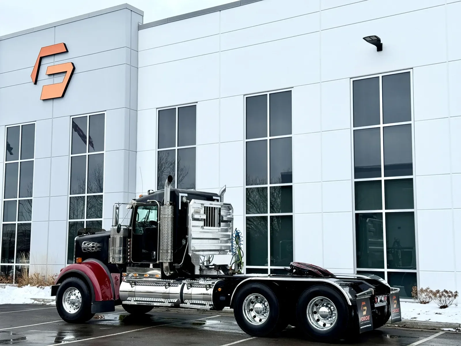 2016 Kenworth W900 - image 6