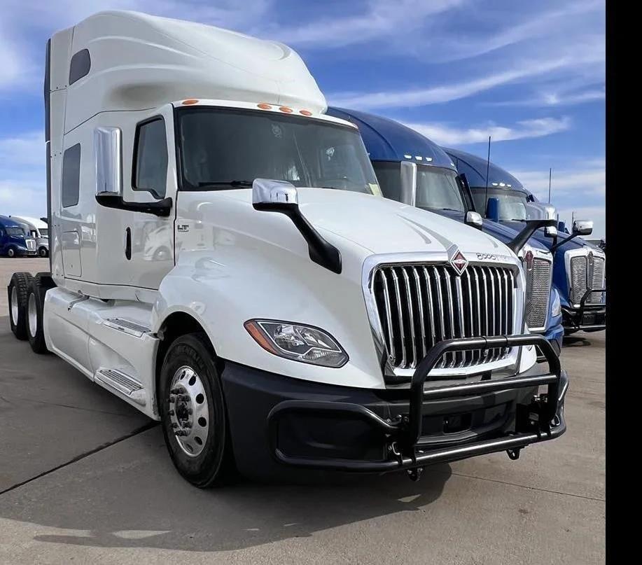 2022 International LT in Fontana, CA