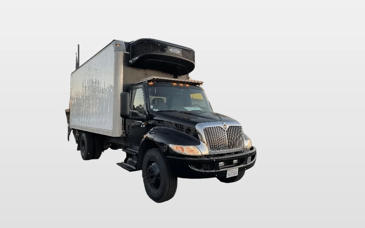 2021 International MV - image 1