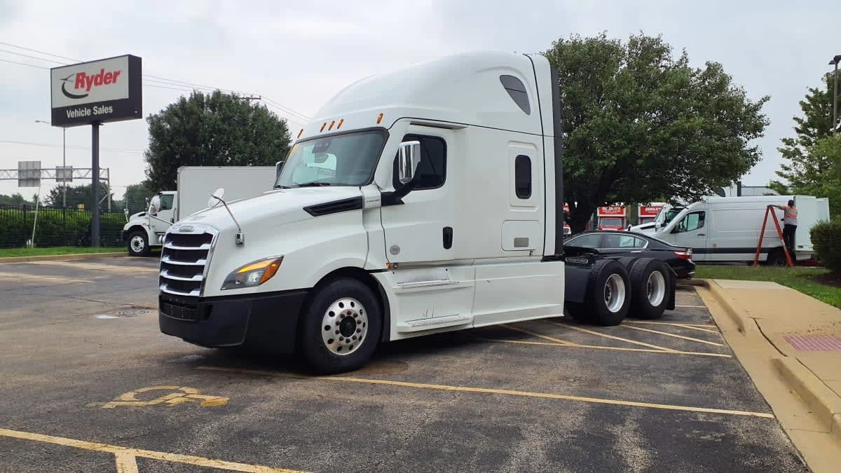 2023 Freightliner Cascadia