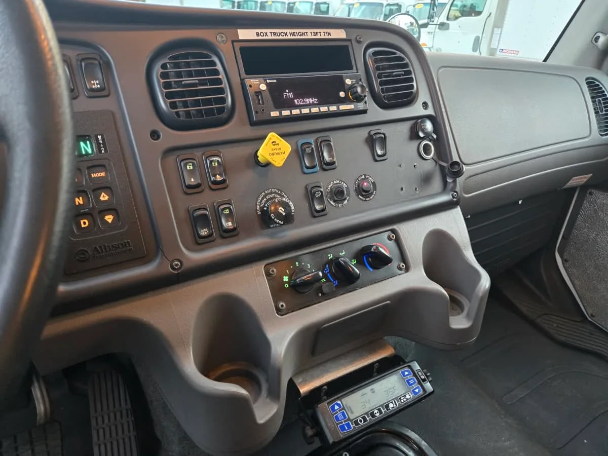 2020 Freightliner M2 106 - image 13