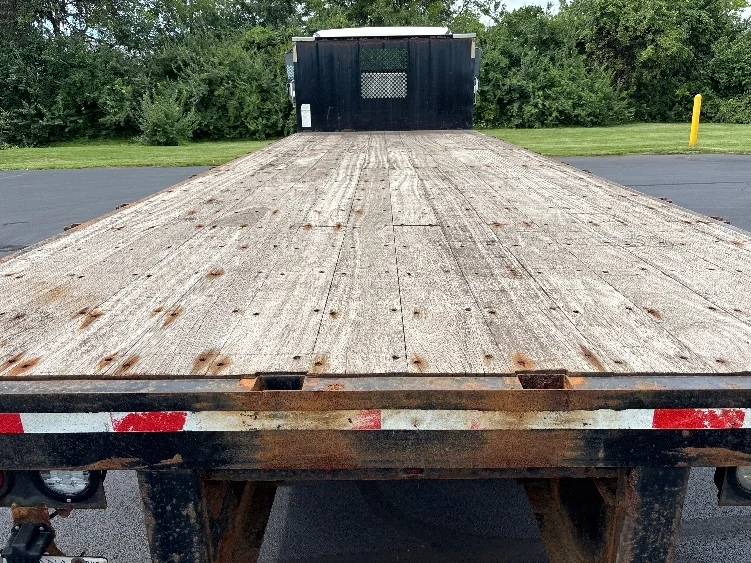 2021 Freightliner eM2 in Middlefield, OH — photo 8