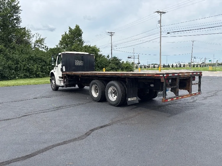 2021 Freightliner eM2 in Middlefield, OH — photo 6