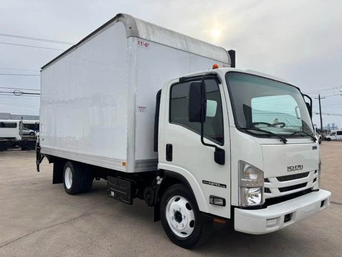 2022 Isuzu NPR - image 4