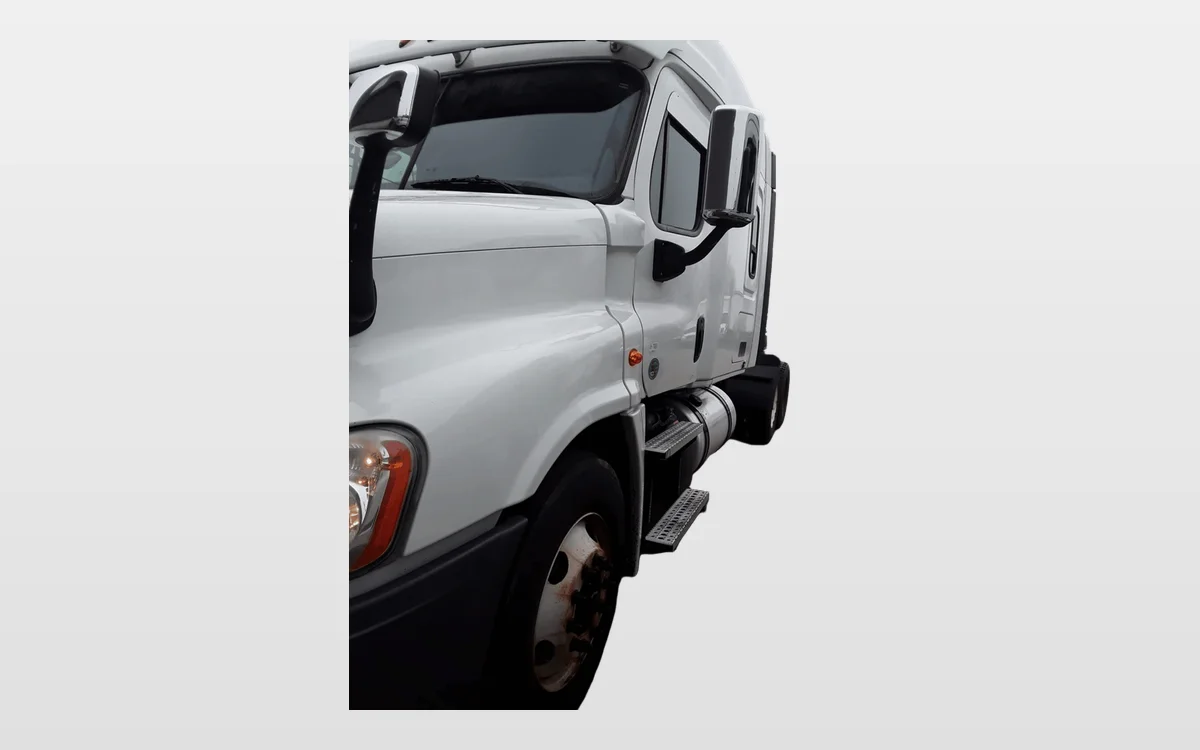 2020 Freightliner - image 1