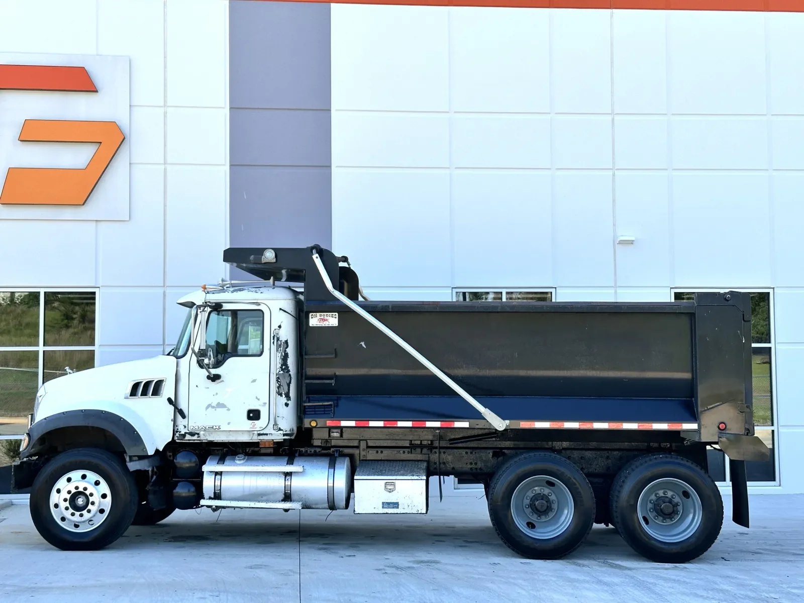 2007 Mack in Greer, SC — photo 5
