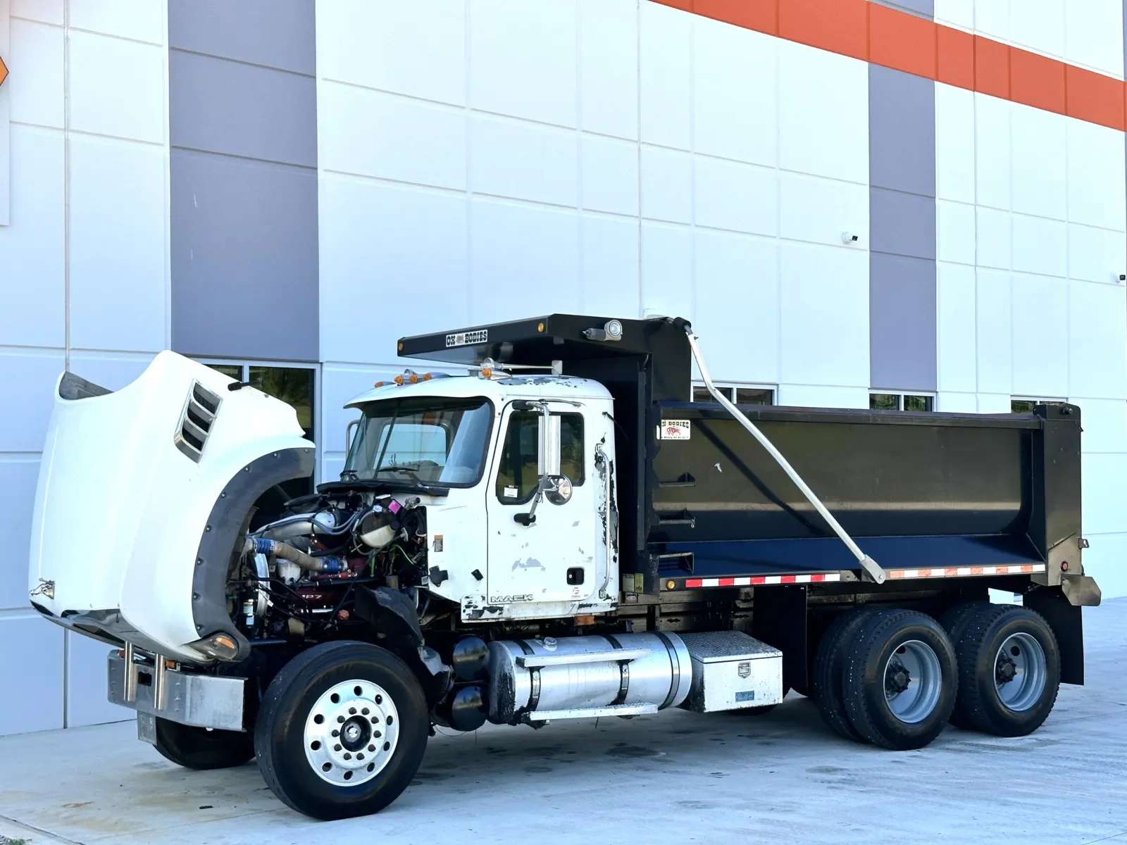 2007 Mack in Greer, SC — photo 11