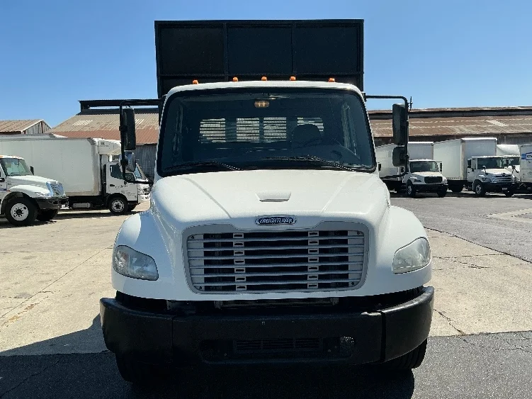 2019 Freightliner M2 106 in Ontario, CA — photo 2