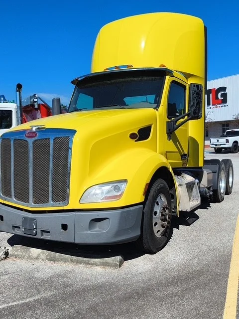 2021 Peterbilt 579 in Greensboro, NC — photo 2