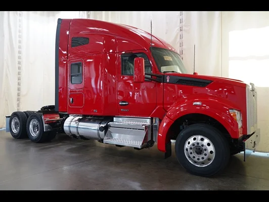 2027 Kenworth T880