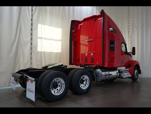 2027 Kenworth T880 in Springdale, AR — photo 4