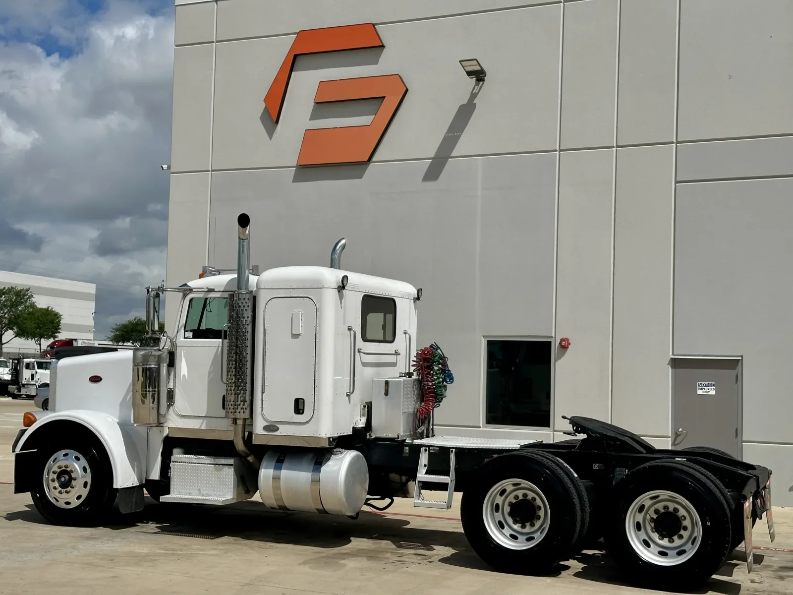 2006 Peterbilt in Hutchins, TX — photo 6