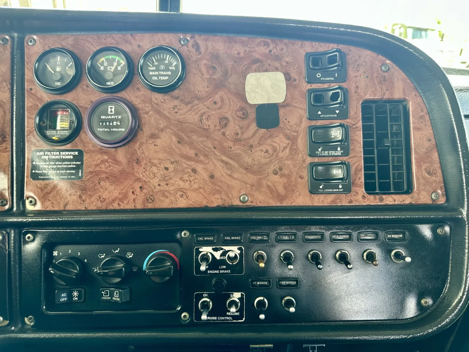 2006 Peterbilt in Hutchins, TX — photo 18