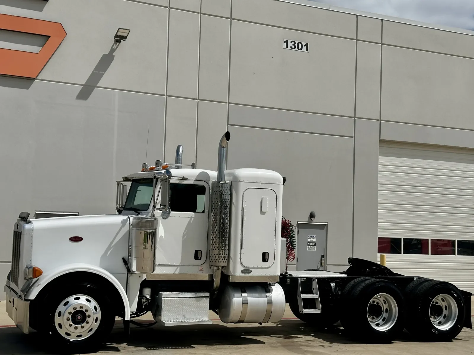 2006 Peterbilt in Hutchins, TX — photo 2