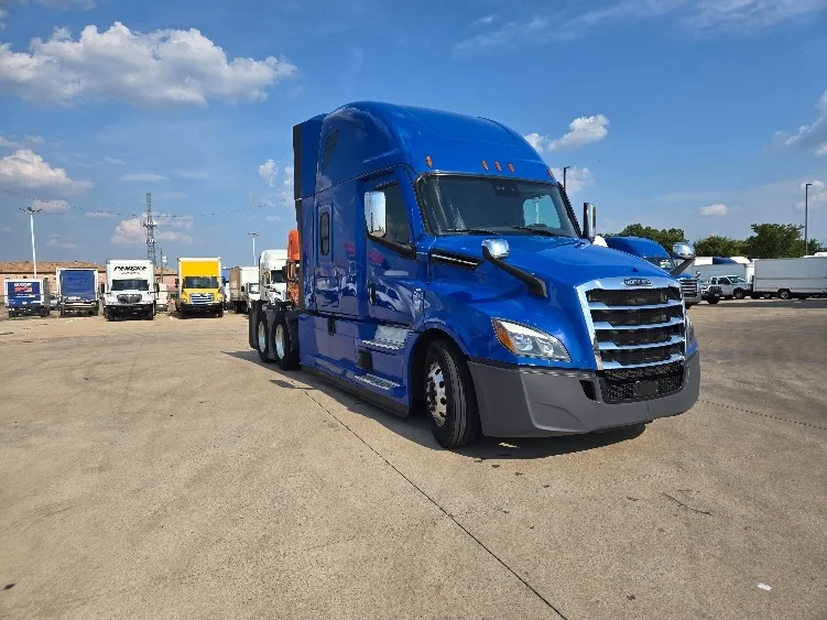 2022 Freightliner Cascadia in Goodyear, AZ