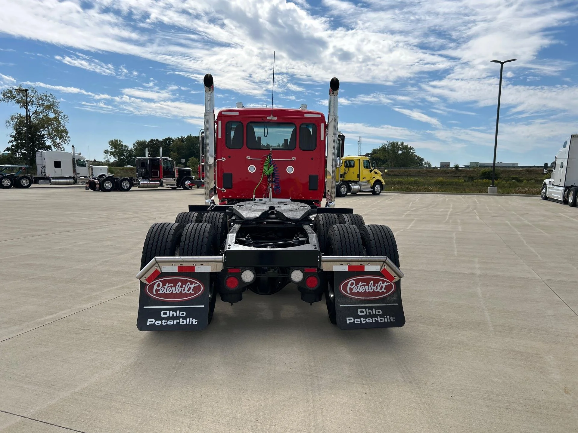 2026 Peterbilt 589 - image 3