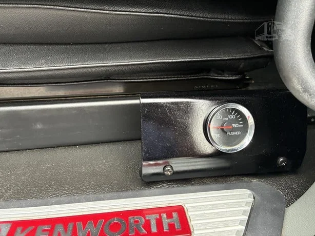 2022 Kenworth T880 - image 34