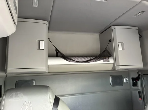 2022 Kenworth T880 - image 36