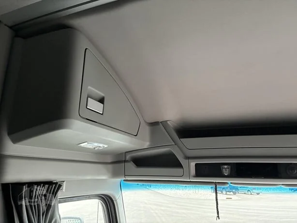 2022 Kenworth T880 - image 24