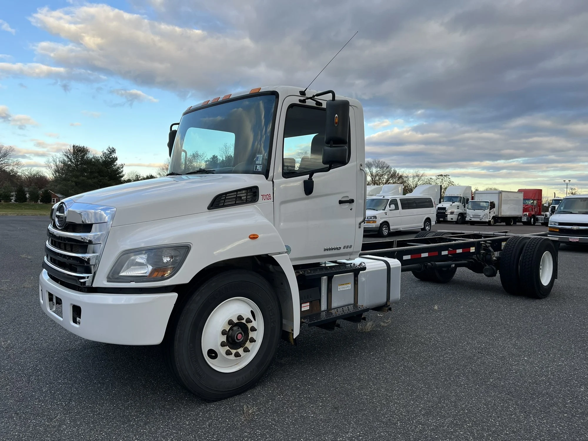 2020 Hino 338