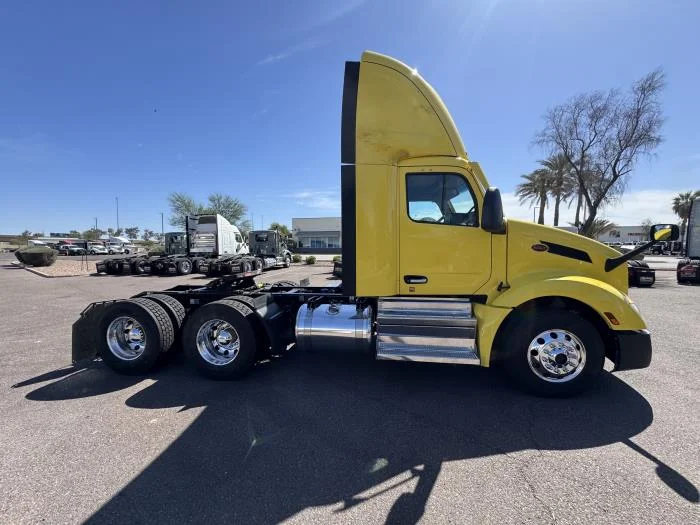 2023 Peterbilt 579 — photo 6