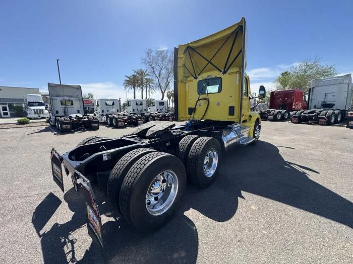 2023 Peterbilt 579 — photo 7