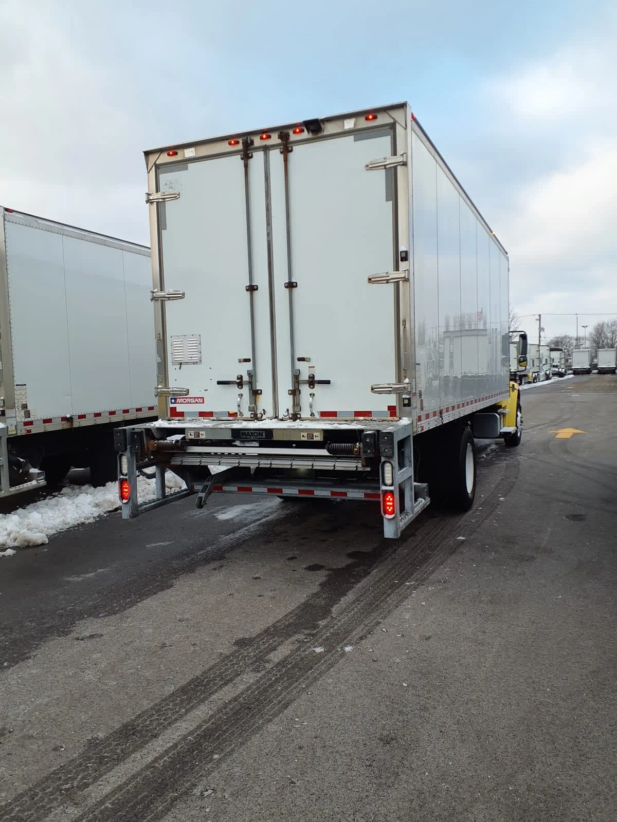 2016 Freightliner M2 106 in Bolingbrook, IL — photo 4