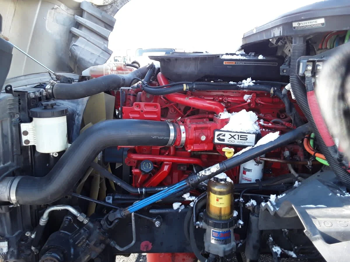 2020 International LT - image 9