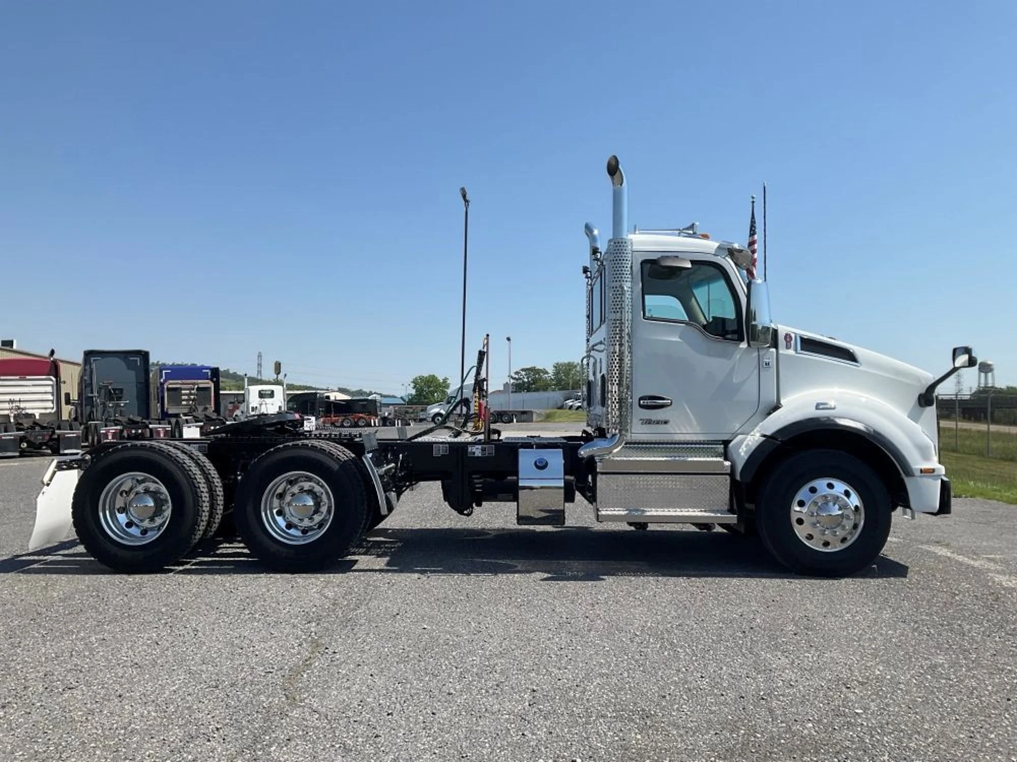 2027 Kenworth T880 in Harrisonburg, VA — photo 5