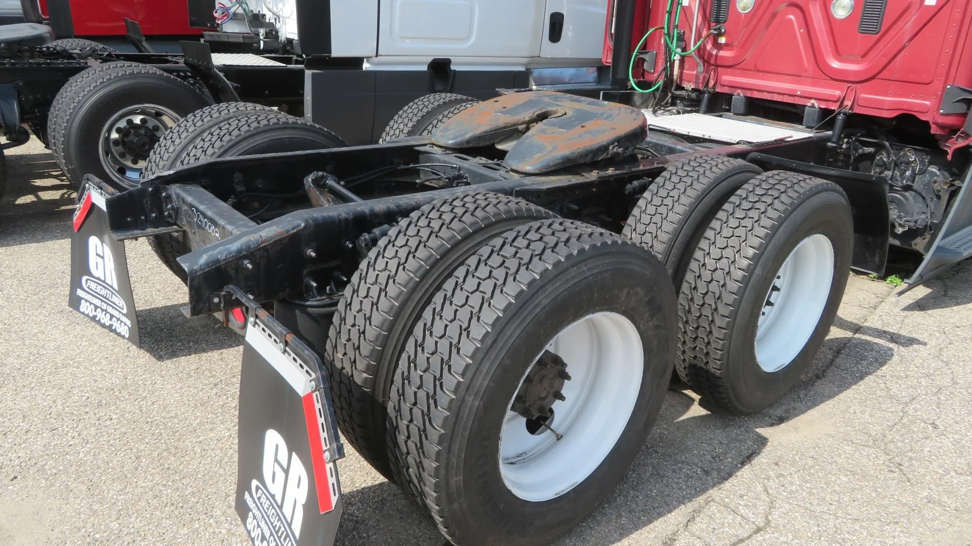 2015 Freightliner Cascadia in MI — photo 6